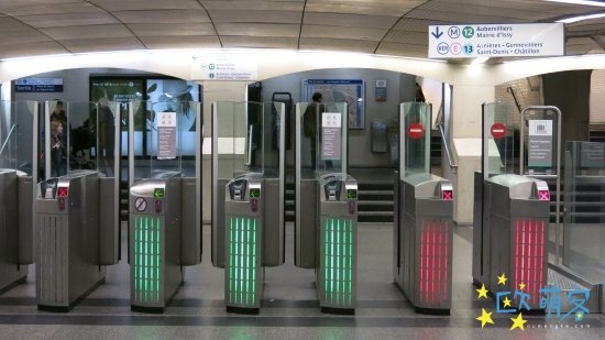 Paris metro guide ticket vending machines 3
